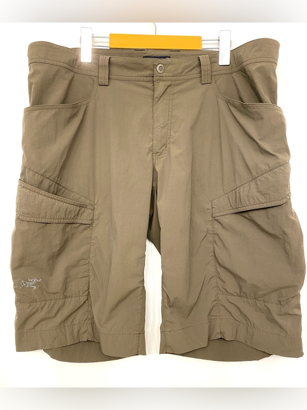 Arc’teryx Men’s 38” Long Cargo Shorts Green Outdoors Hiking Performance Wear